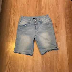 D.jeans size six have been worn once good condition